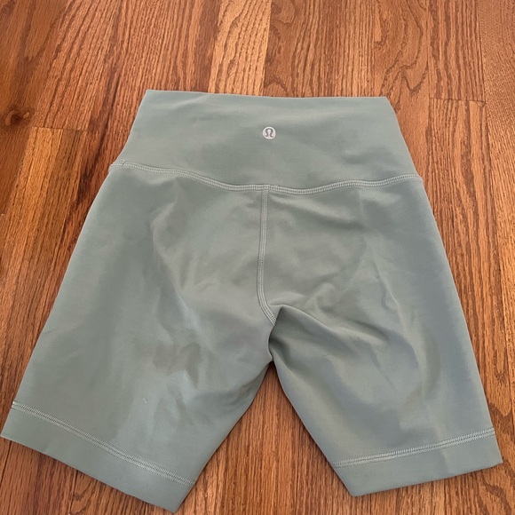 New lululemon biker short - Picture 2 of 3